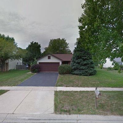 1005 Thornewood Ln, Algonquin, IL 60102