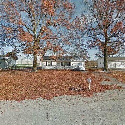 1013 S Hughes St, Hamilton, MO 64644