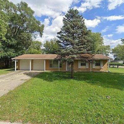 102 Circle Dr E, Montgomery, IL 60538