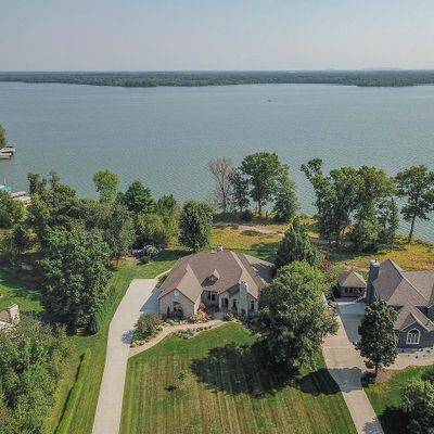 N7784 Half Moon Bay Dr E, New Lisbon, WI 53950