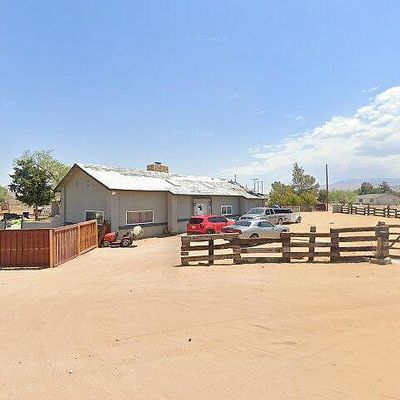 10921 Mohawk Rd, Apple Valley, CA 92308