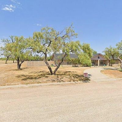 1106 Avenue B, Ballinger, TX 76821