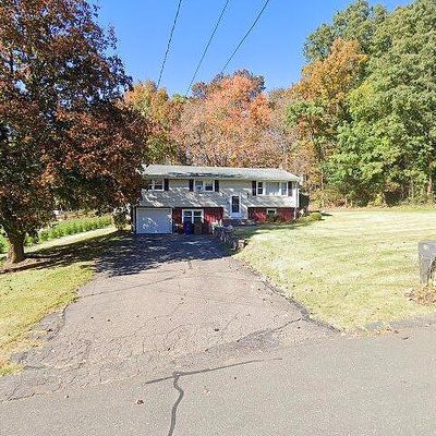 15 Pineview Dr, Vernon Rockville, CT 06066