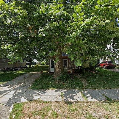 1409 1/2 W Grove St, Bloomington, IL 61701