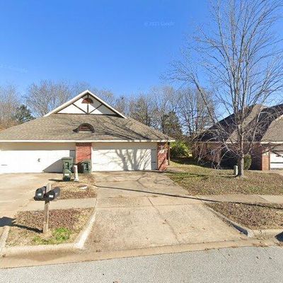 182 S Ray Ave, Fayetteville, AR 72701