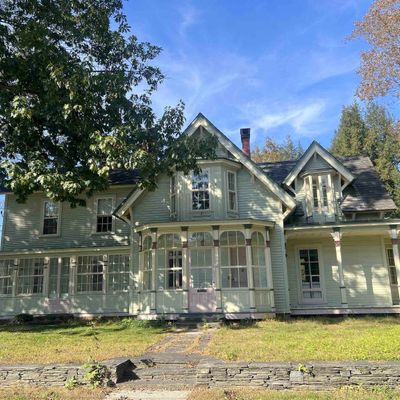 2 Pine St, Windsor, VT 05089