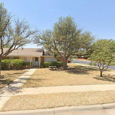 2215 Huntington St, Midland, TX 79705