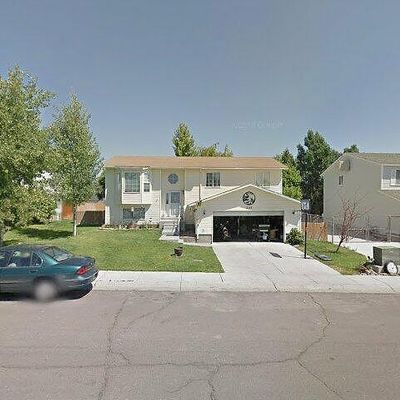 222 Rolling Hills Dr, Elko, NV 89801