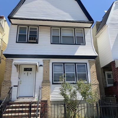 224 Dwight St, Jersey City, NJ 07305