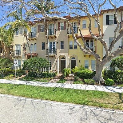 24 Via Floresta Dr, Boca Raton, FL 33487