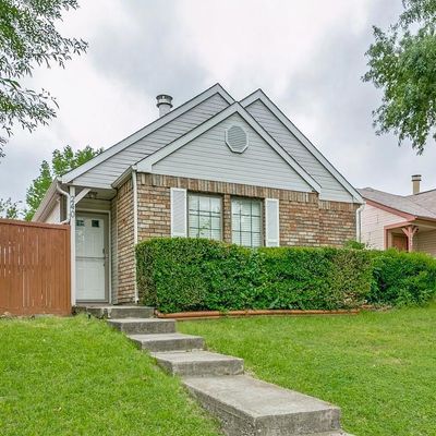 240 Teakwood Ln, Lewisville, TX 75067