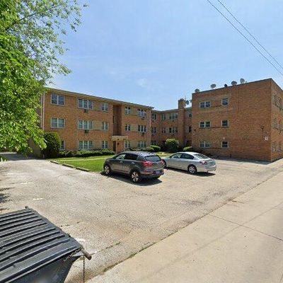 2424 W Berwyn Ave #301, Chicago, IL 60625