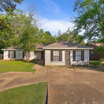 207 Eagle Dr, Byram, MS 39272