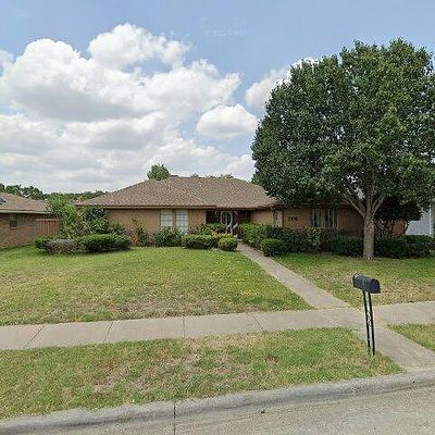 2105 Pueblo Dr, Carrollton, TX 75006