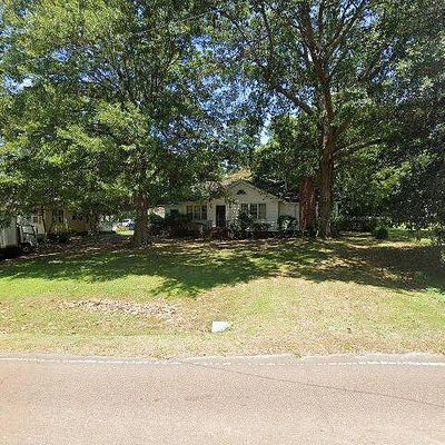 213 Eureka St, Batesville, MS 38606