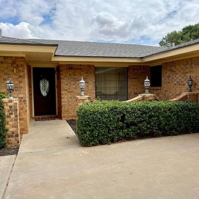 2925 Dove Ln, Denver City, TX 79323