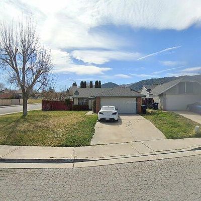 300 Meadowbrook Ct, Tehachapi, CA 93561