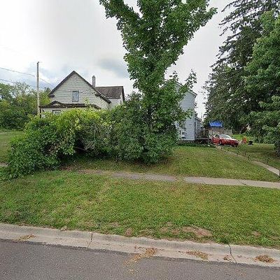 251 E Oak St, Ironwood, MI 49938