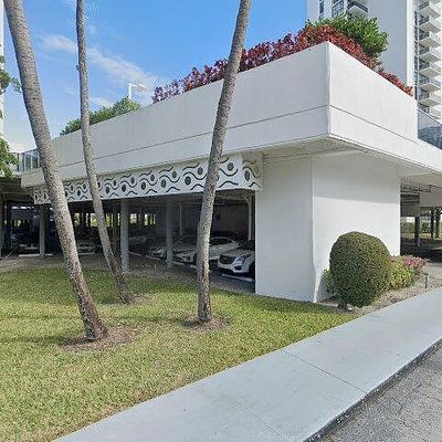 3675 N Country Club Dr #2101, Miami, FL 33180