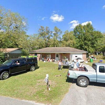 4209 N Star Ave, Moss Point, MS 39562