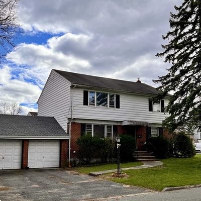 44 Maiden Lane, Bergenfield, NJ 07621