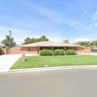 44745 Lowtree Ave, Lancaster, CA 93534