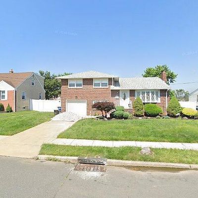 47 Dorothy St, Carteret, NJ 07008