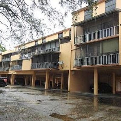 400 Commodore Dr #105, Plantation, FL 33325