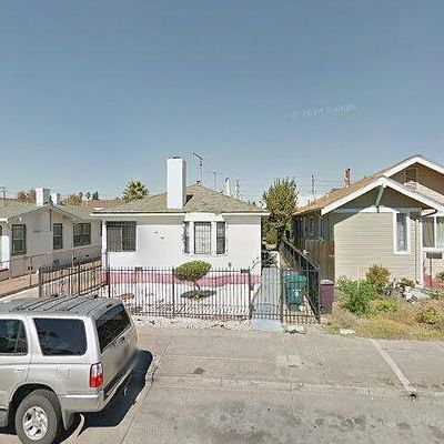 5330 Bancroft Ave, Oakland, CA 94601