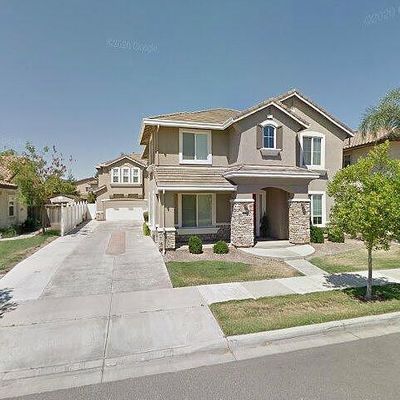 642 Hudson Ave, Oakdale, CA 95361