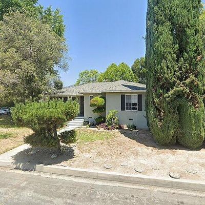 675 W Mendocino St, Altadena, CA 91001