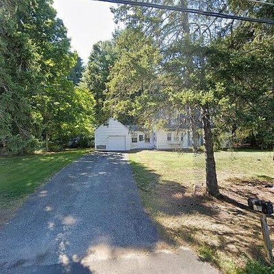 611 Halladay Ave W, Suffield, CT 06078