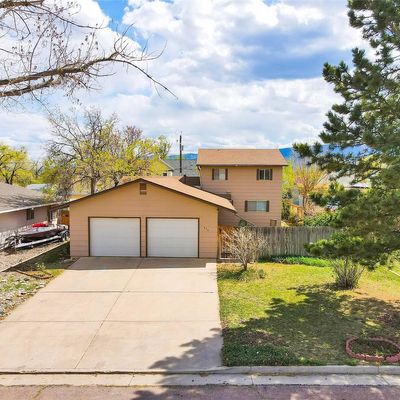 808 Oak Ave, Canon City, CO 81212