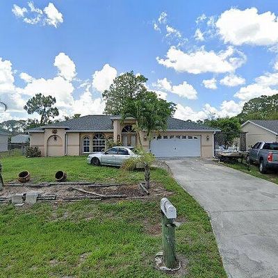 8213 Albatross Rd, Fort Myers, FL 33967