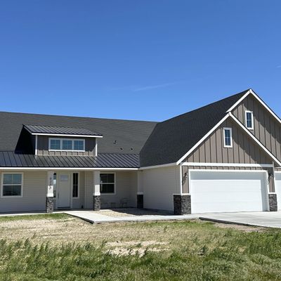 8260 Sw El Camino Ct, Mountain Home, ID 83647