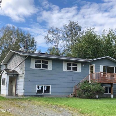 8628 Swiss Pl, Anchorage, AK 99507