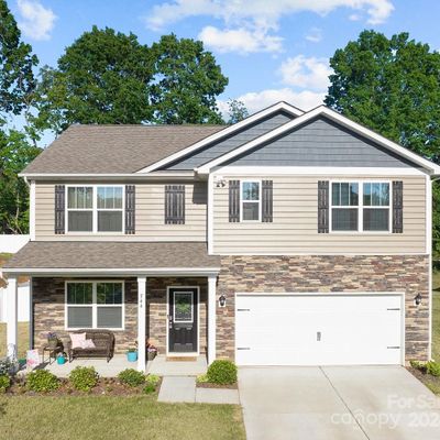 744 Saddlebred Ln, Locust, NC 28097