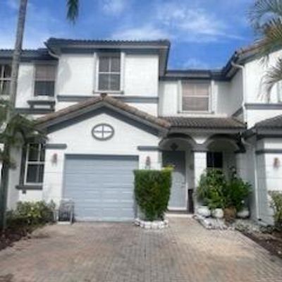 7645 Nw 114 Th Path, Doral, FL 33178