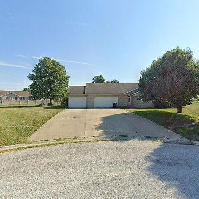 8 Westmoor Ct, Oreana, IL 62554