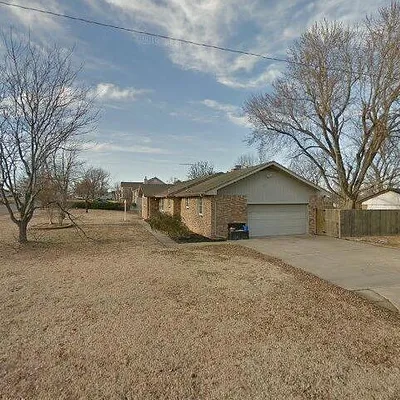 101 Oak Ridge Dr, Mannford, OK 74044