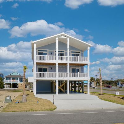 102 W Beach Dr, Oak Island, NC 28465