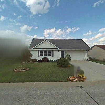 988 Spring Crossing Dr, Middlebury, IN 46540