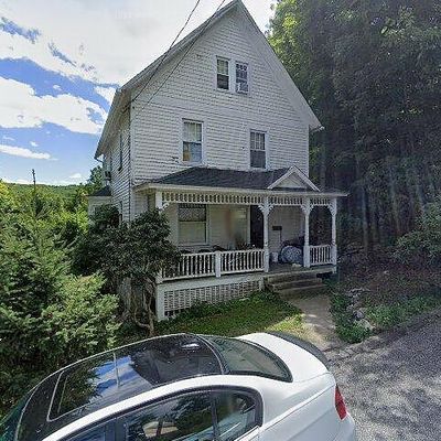 11 Orchard St, Winsted, CT 06098