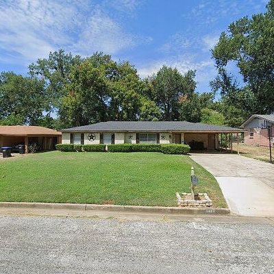 1409 Miami Dr, Longview, TX 75601