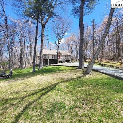 137 Staghorn Hollow Rd, Beech Mountain, NC 28604