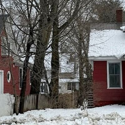 176 N State St, Concord, NH 03301