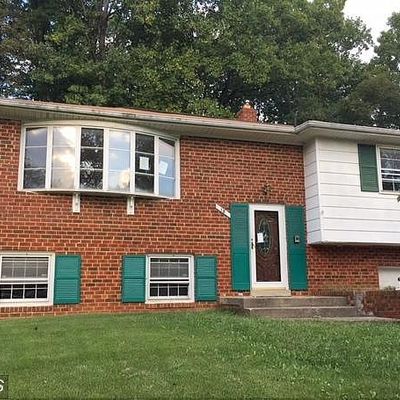 18 Sutton Ct, Upper Marlboro, MD 20774