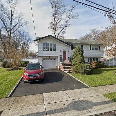 2 Cole Ct, Dumont, NJ 07628