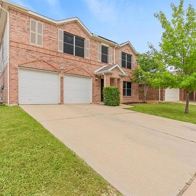 1733 White Feather Ln, Fort Worth, TX 76131