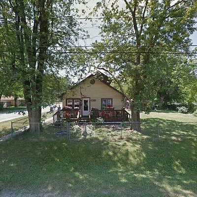 2172 E Scottwood Ave, Burton, MI 48529